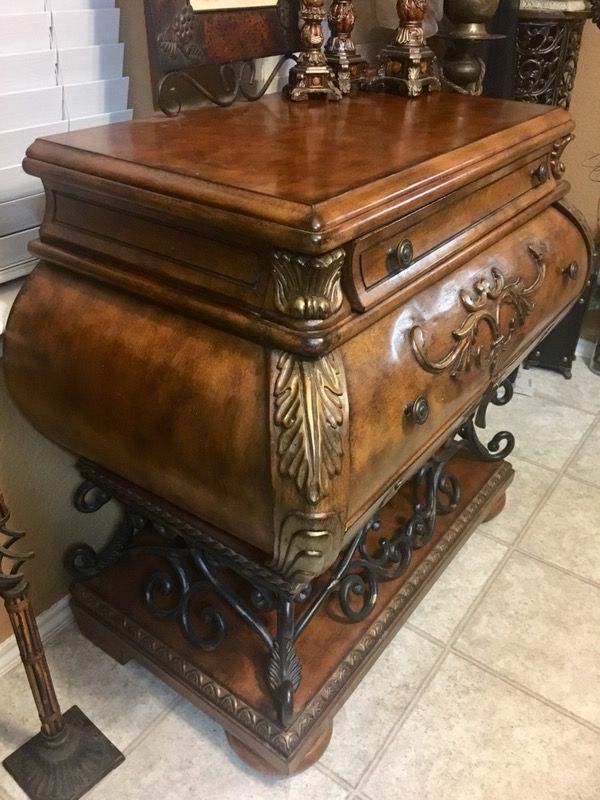 Beautiful ASHLEY Bombay Chest for Sale in Keller, TX OfferUp