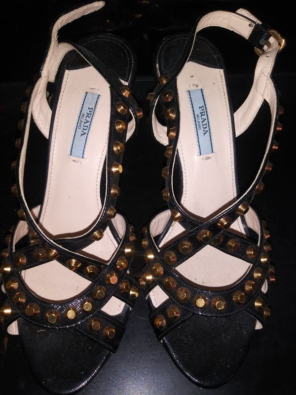 prada heels sale