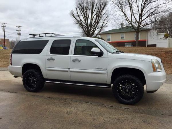 2007 Yukon Denali XL 4X4 ( Suburban / Escalade ) Lifted 20” Off Road ...