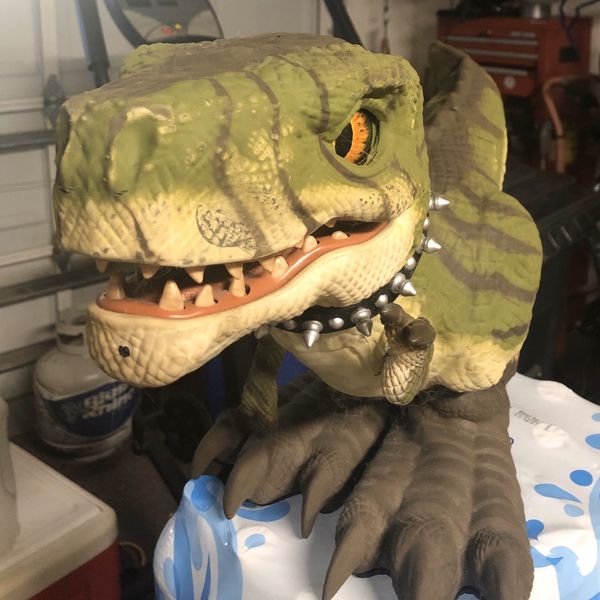 animatronic t rex