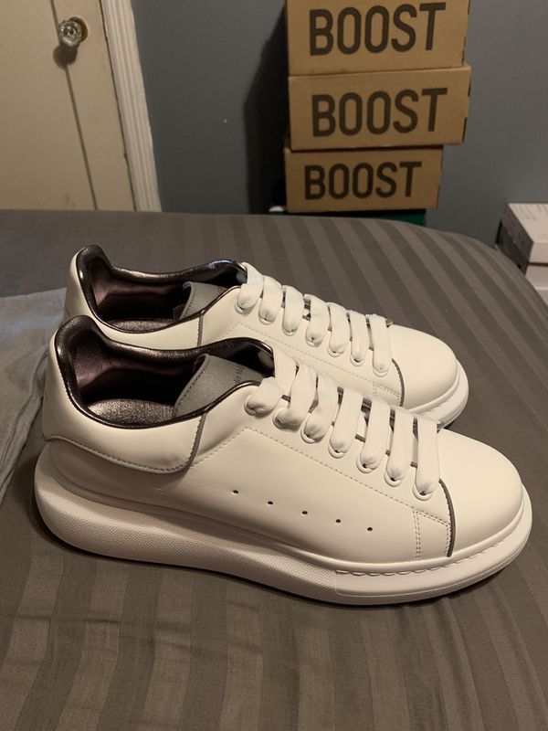 Alexander Mcqueens 3m Reflective Sz 44 / 11 for Sale in Westchester, IL ...