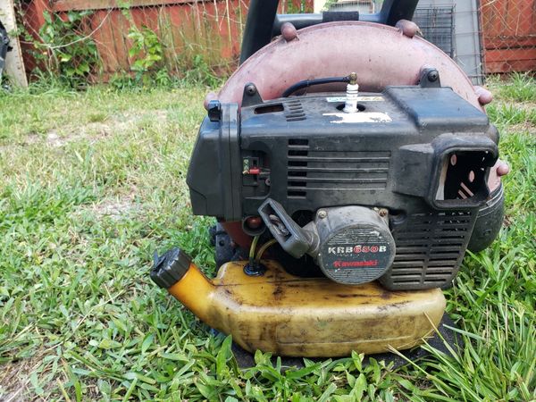 Kawasaki backpack blower krb650b for Sale in Miami, FL - OfferUp