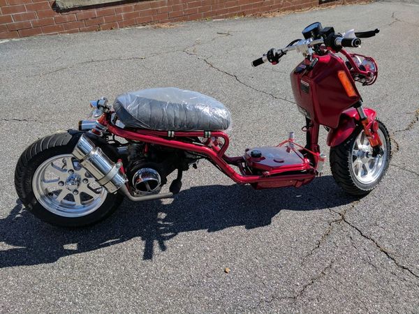 Mad Dog Custom Style Scooter 49cc/150cc for Sale in Roswell, GA - OfferUp