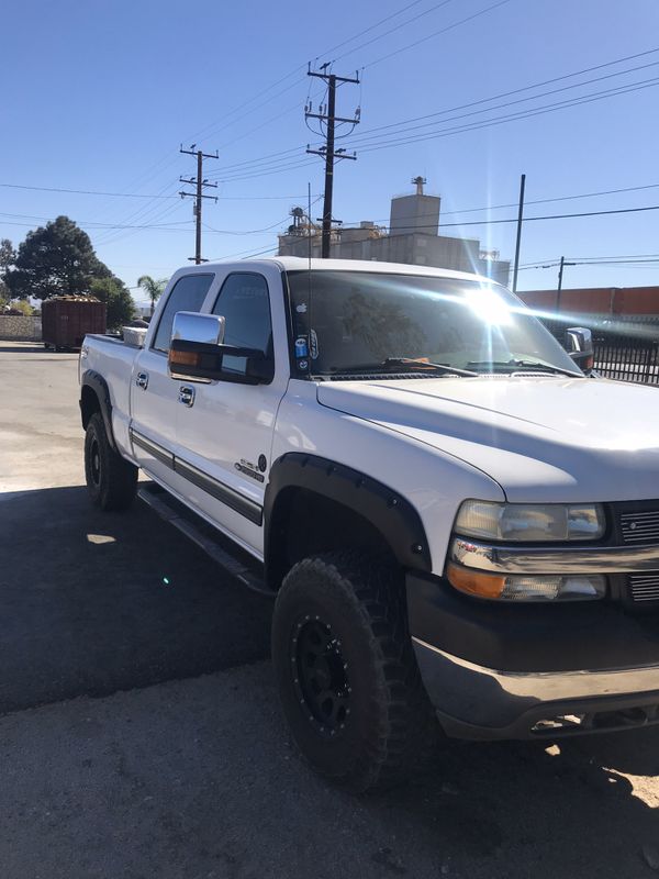 2002 chevy Silverado 2500 HD 4x4 for Sale in Beaumont, CA - OfferUp