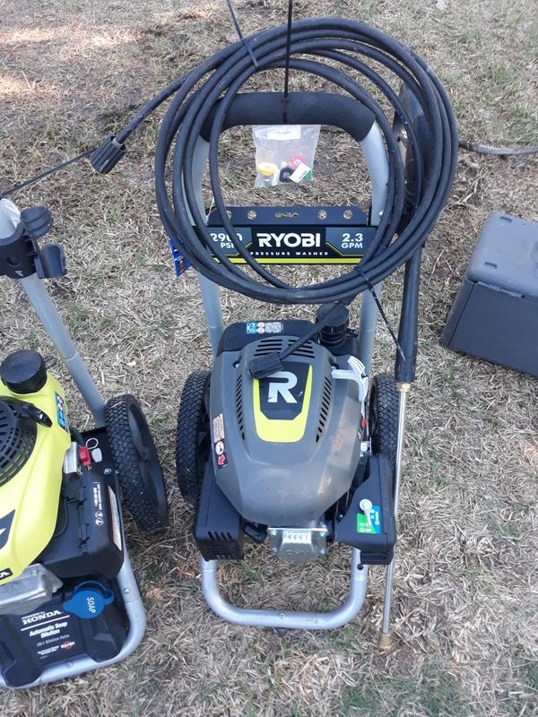 RYOBI PRESSURE WASHER 2900 PSI 2.3 G P M for Sale in San Antonio, TX