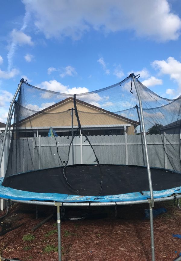 20 ft trampoline for Sale in Miami, FL - OfferUp