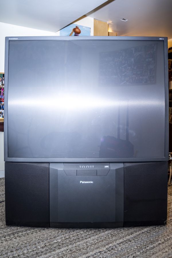 Panasonic PT56HX41 56Inch HDTVReady Projection TV for Sale in Grove
