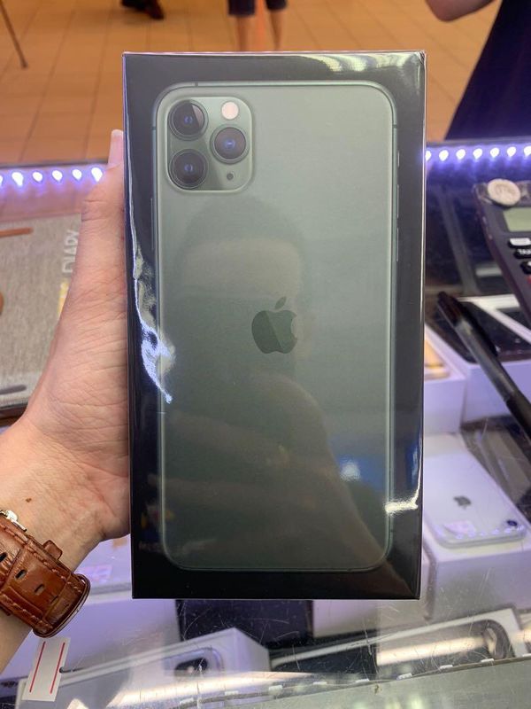 Iphone 11 pro max brand new sealed factory unlocked for Sale in Mercer Island, WA - OfferUp