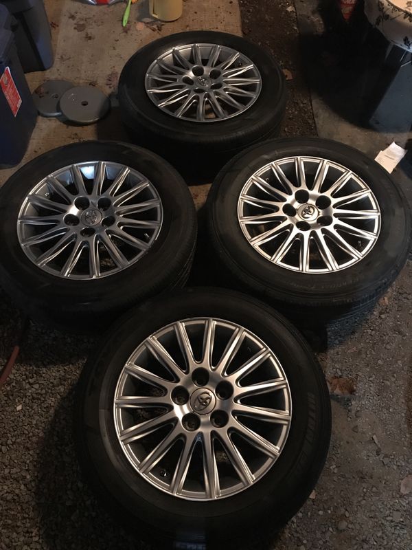 2007 Toyota Camry Tire Size P215 60r16