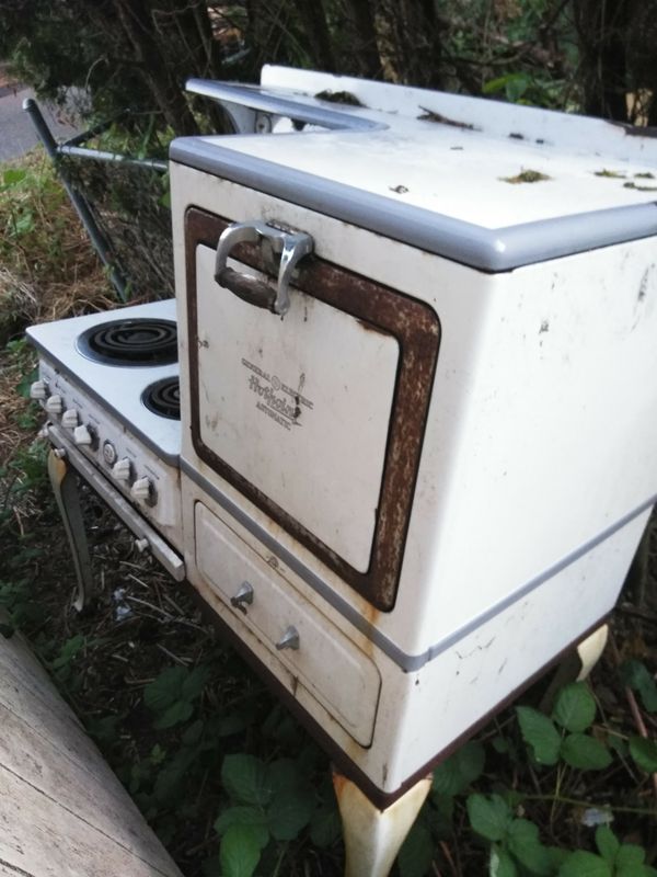Antique General Electric HotPoint Automatic Stove Range Oven for Sale
