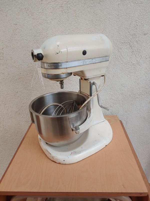 1940s Vintage Kitchen Aid Hobart Model K5A White 10 speed mixer for