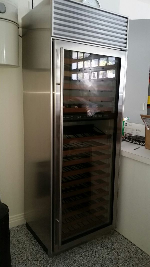 SubZero 430 WS30 Wine cooler, Refrigerator147 bottles for Sale in