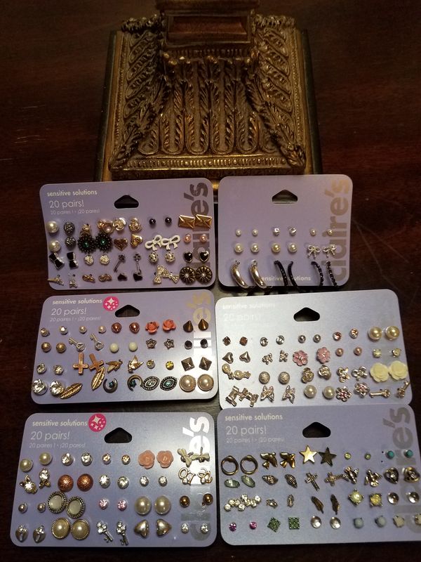 CLAIRE'S EARRINGS (6 PACKS) for Sale in Fairfax, VA OfferUp