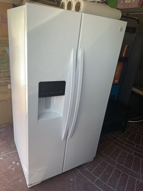 Kenmore Side By Side Refrigerator / Freezer Combo for Sale in LAS VEGAS