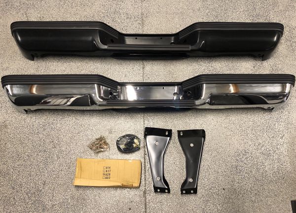 8898 GMC Chevy Sierra Silverado Rear OBS Complete Chrome Black Bumper