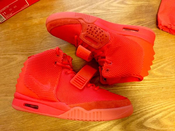 yeezy red october size 13