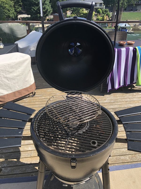 CharGriller Akorn Kamado Kooker Charcoal Barbecue Grill and Smoker for