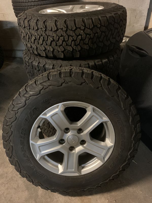 Jeep Bfgoodrich ko2 all terrain tires. 245/75/17 and Jeep Wrangler jl ...