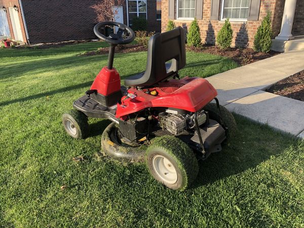 Troy Bilt 30 inch Riding Lawn Mower for Sale in New Lenox, IL - OfferUp