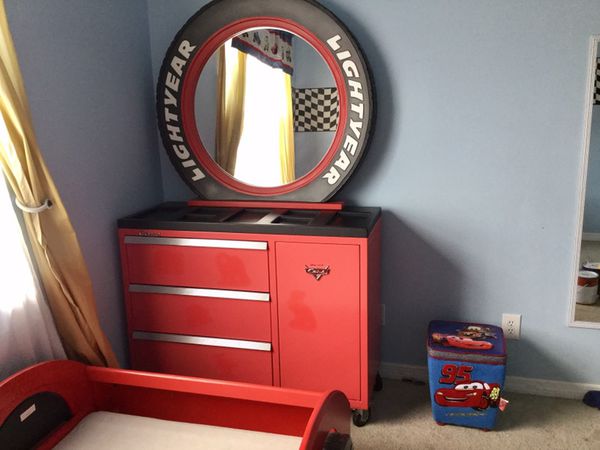 Disney Cars Lightning Mcqueen Twin Bed With Dresser And Mirror For