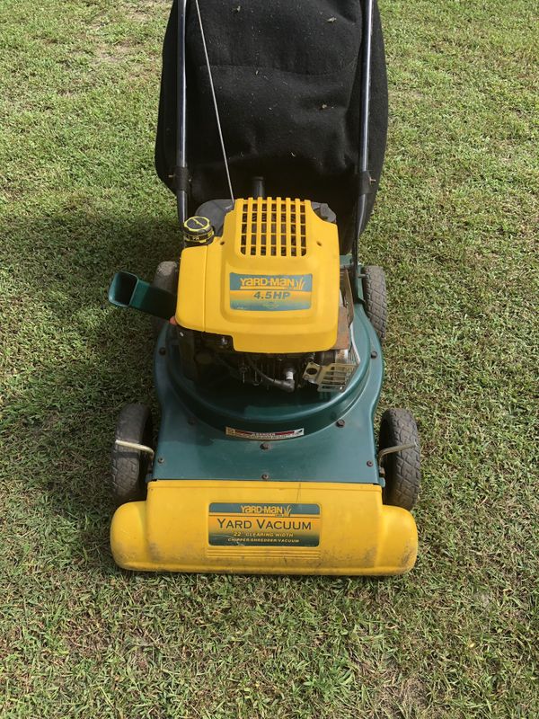Yardman chipper/shredder/vacuum in time leaf season for Sale in Egg