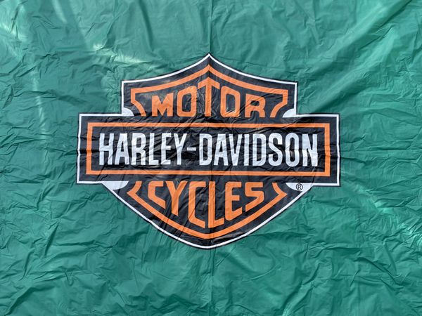 Harley Davidson Pool Table Cover, Green for Sale in Chino Hills, CA