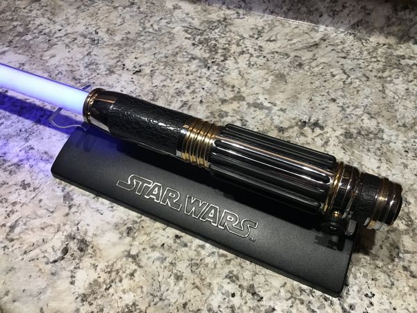 master replica lightsaber 2005