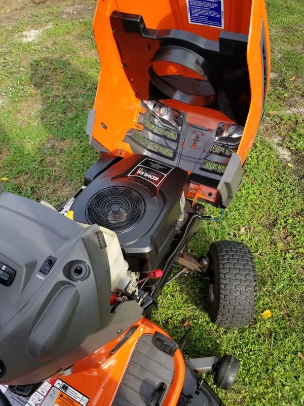 Husqvarna YTH21K46 Riding Lawn Mower. Kohler 21Hp. 46" Cut. Runs Great