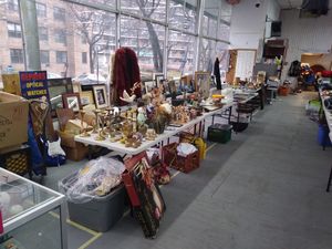 Indoor Flea Market Opened Today For In Queens Ny Offerup Indoor Flea Market For In Queens Ny
