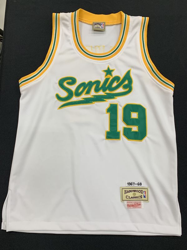 sonics red jersey