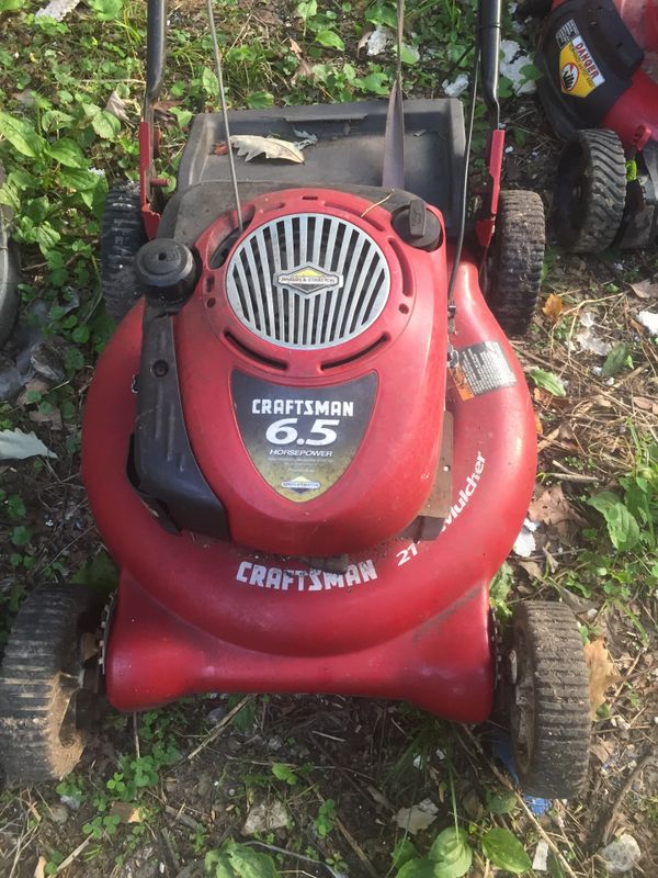 Craftsman 21 inch mulcher Briggs & Stratton for Sale in Warren Park, IN