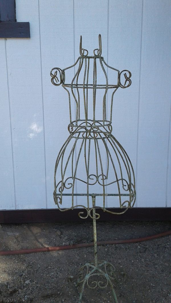 Dress Holder Stand Metal color Greenish about 4ft. for Sale in Hesperia