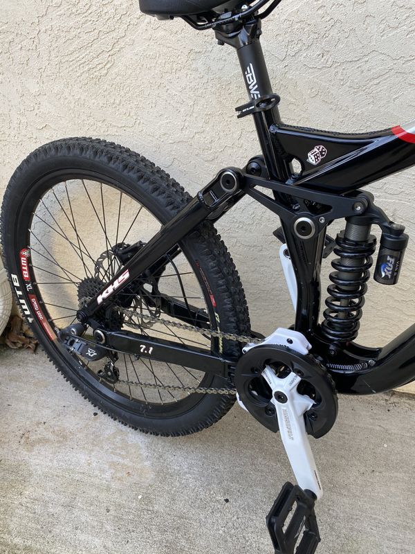 khs downhill mountain bike