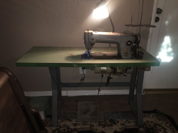 Singer 251-12 Industrial Sewing Machine for Sale in Fresno, CA - OfferUp