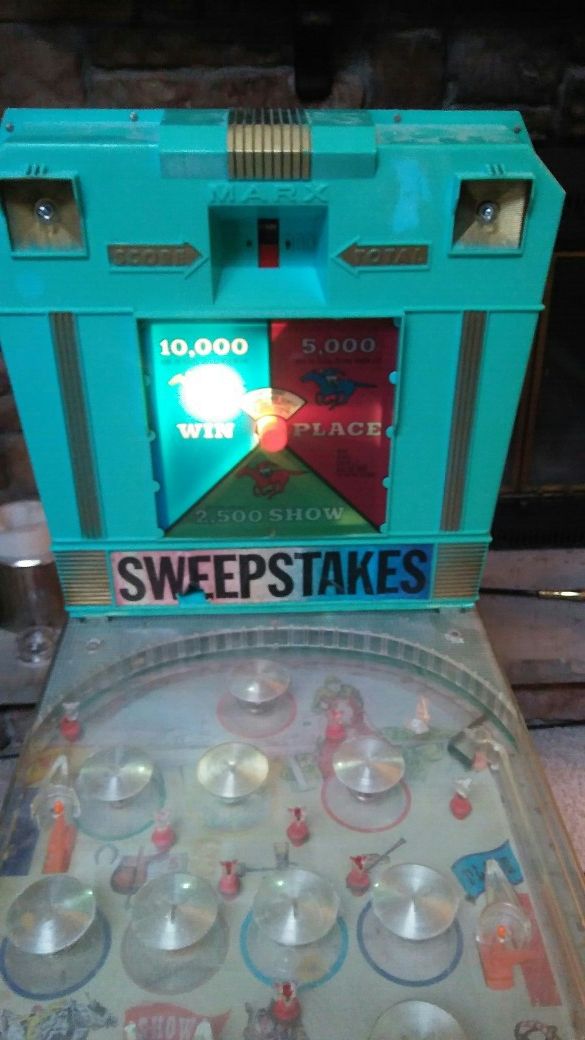 60's VINTAGE MARX ELECTRIC DERBY HORSE RACE stand up pinball machine. for Sale in Tonawanda