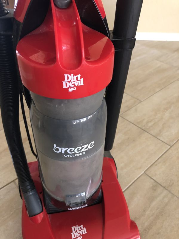 Dirt Devil Breeze Cyclonic vacuum for Sale in Scottsdale, AZ - OfferUp