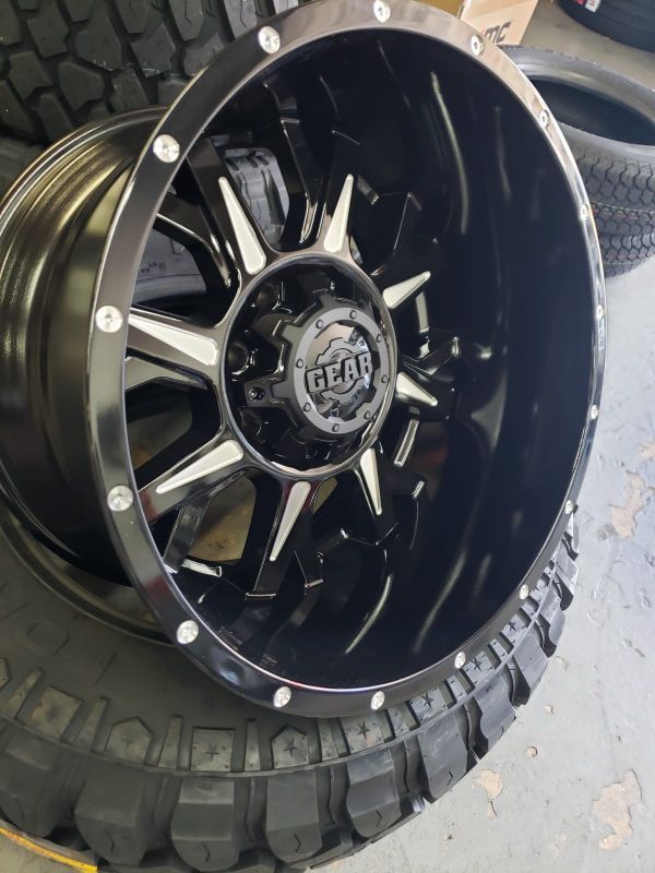 Ford F250 / F350 Excursion Special 20 x 12 Gear Alloy Wheels with 35 12