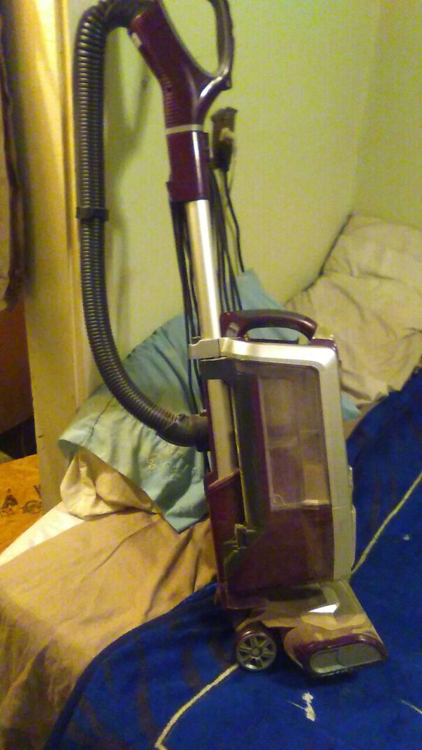 Shark Vacuum Cleaner Aspirateur Model NV750W 31 for Sale in