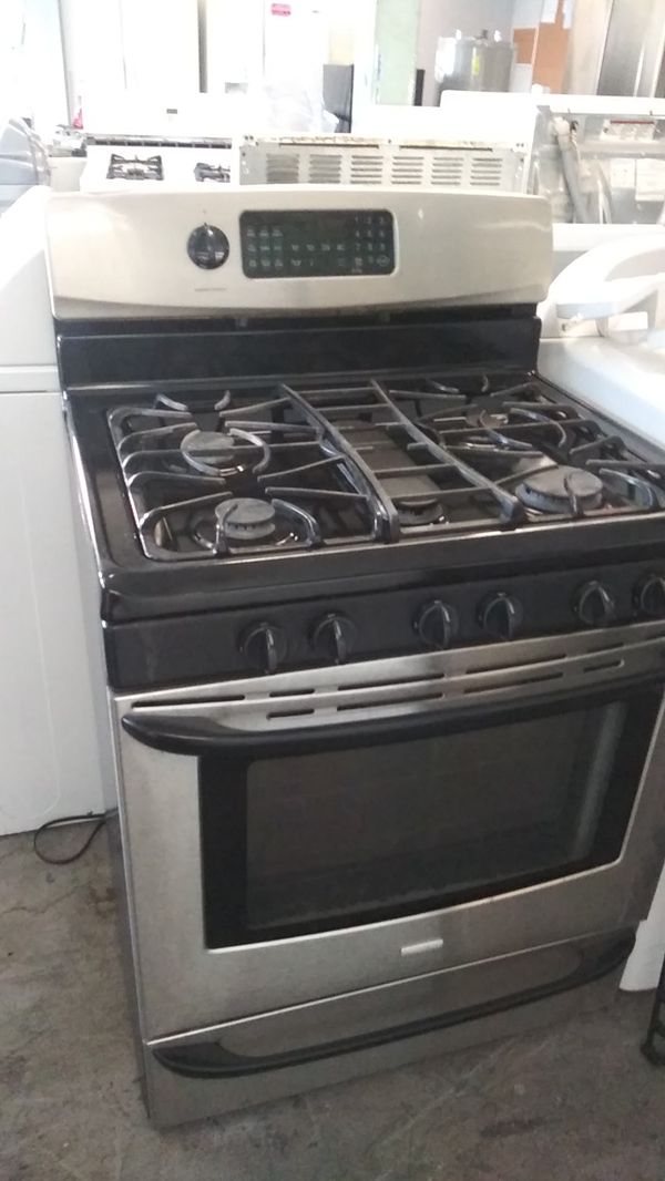 5 burner gas stove stainless steel kenmore for Sale in San Bernardino