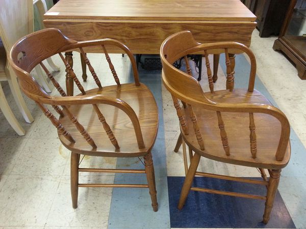 Vintage Oak Barrel Back Kitchen Chair for Sale in Bechtelsville, PA