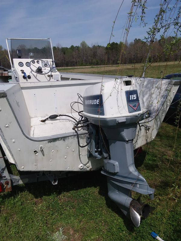 19 ft center console aluminum boat for Sale in Littleton, NC OfferUp