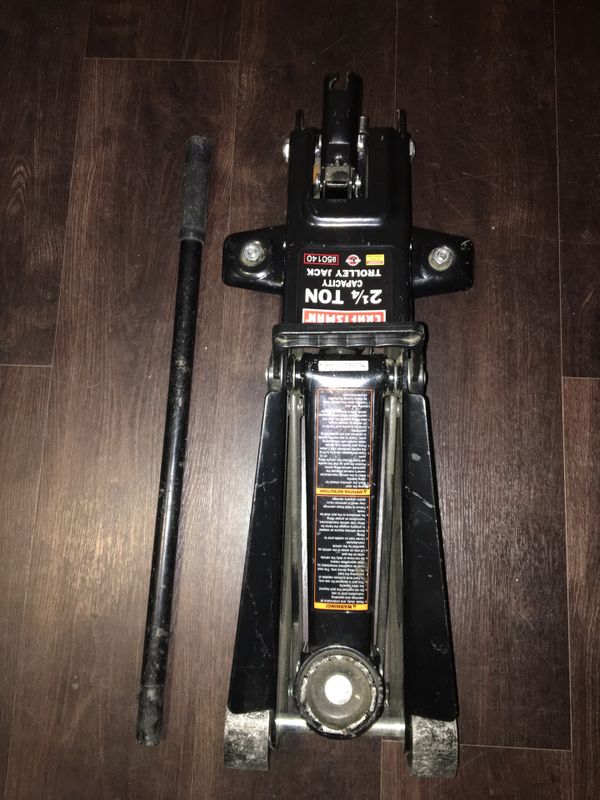 21/4 Ton floor jack (Craftsman) 30 for Sale in Nuevo, CA OfferUp