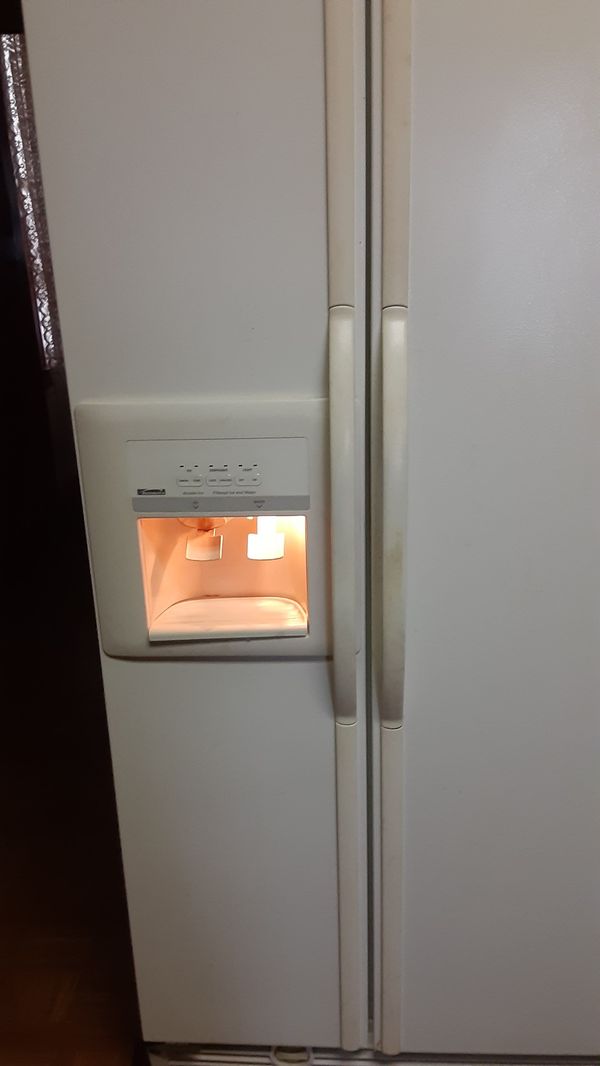 Double door Kenmore refrigerator good working condition everything