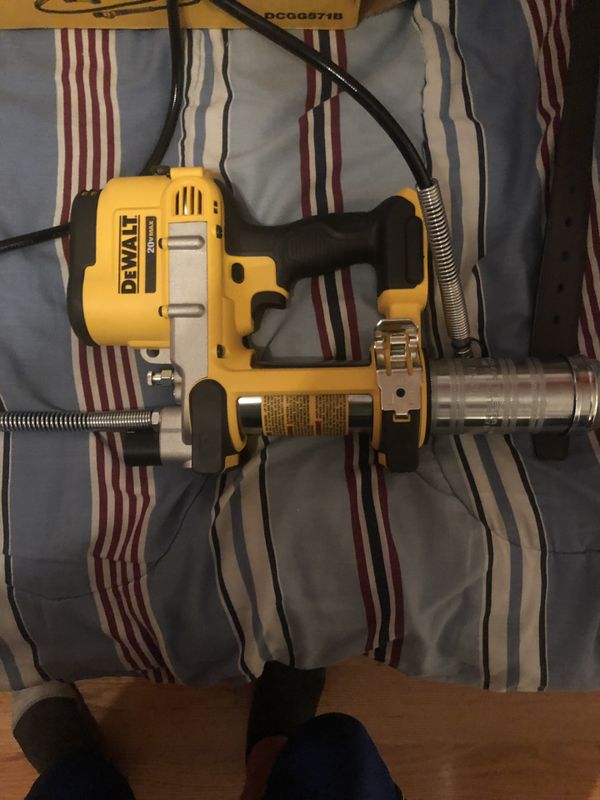 20v DEWALT electric grease gun (brand new ) for Sale in Chicago, IL
