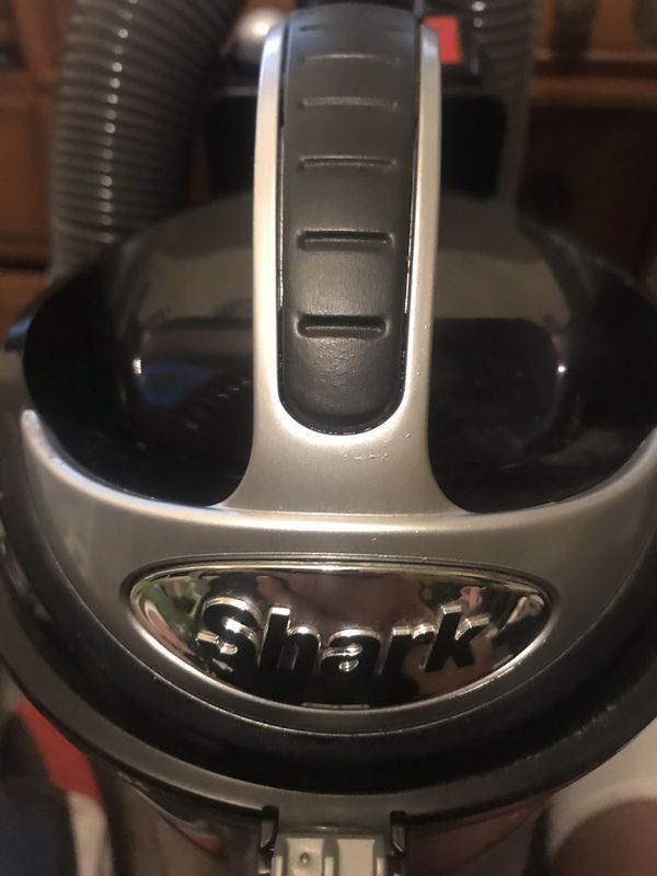 Shark Navigator DLX NV71 for Sale in Los Angeles, CA OfferUp