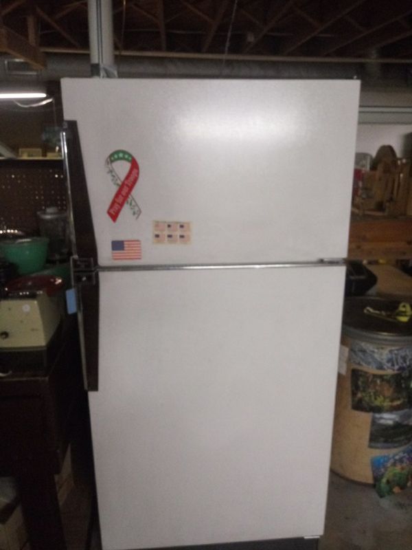 Amana energy saver refrigerator100 FIRM for Sale in WinstonSalem, NC