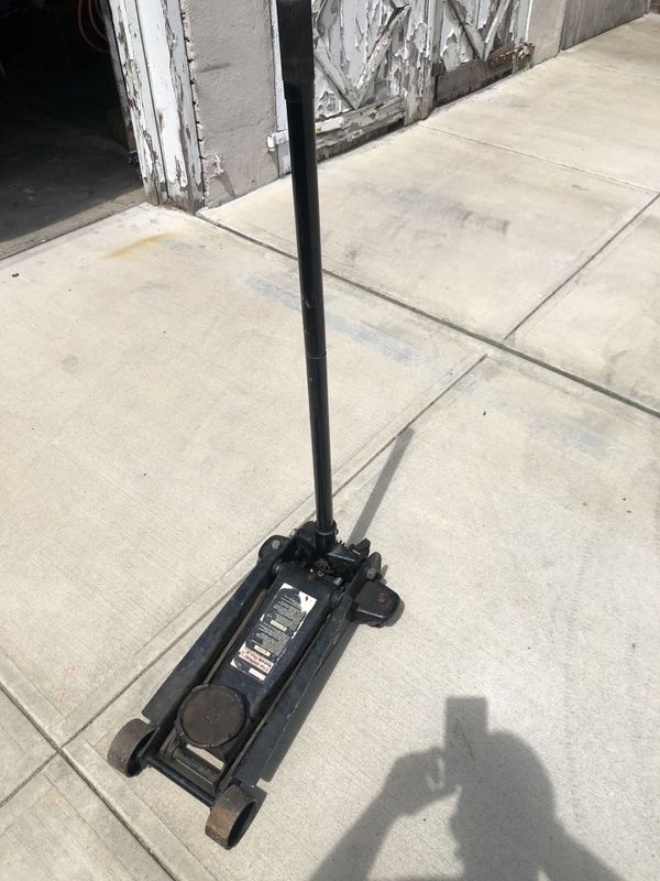 3 tons craftsman floor jack for Sale in New York, NY - OfferUp