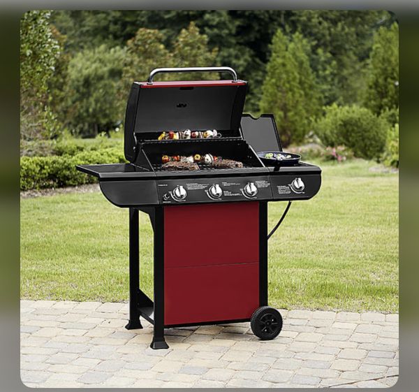 BBQ PRO RED 4 Burner Gas Grill with Propane tank for Sale in Highland
