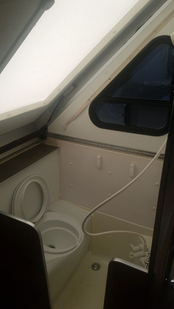 2007 Aliner expedition with shower /toilet for Sale in Woodland Hills