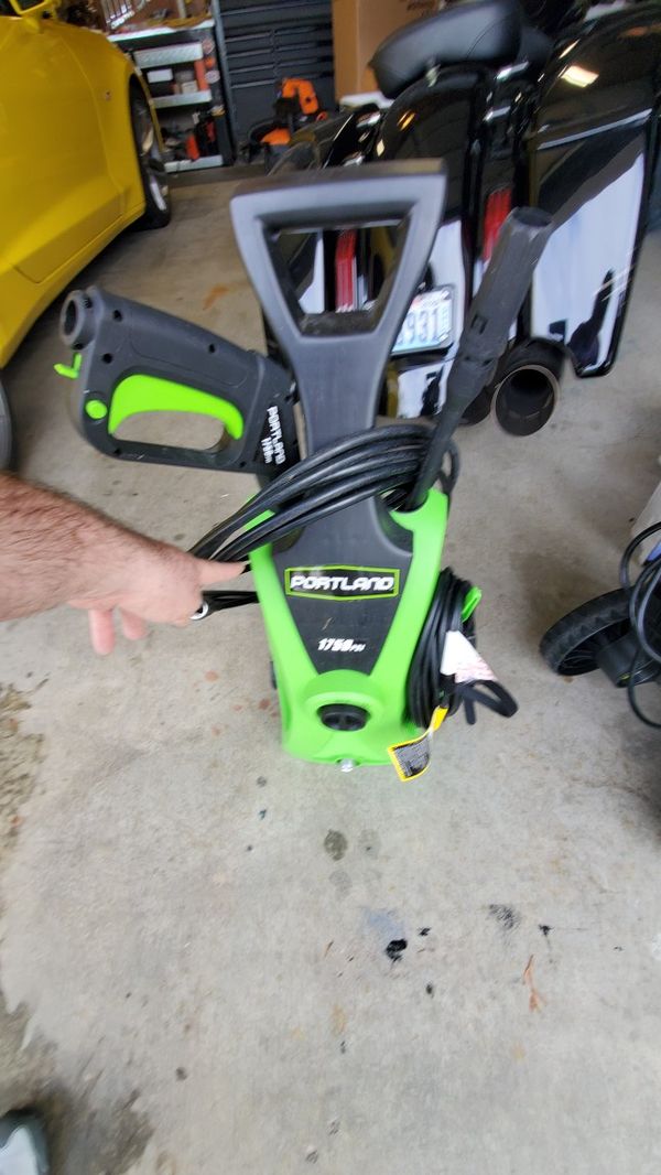 Portland 1750 PSI Electric pressure washer for Sale in Spanaway, WA